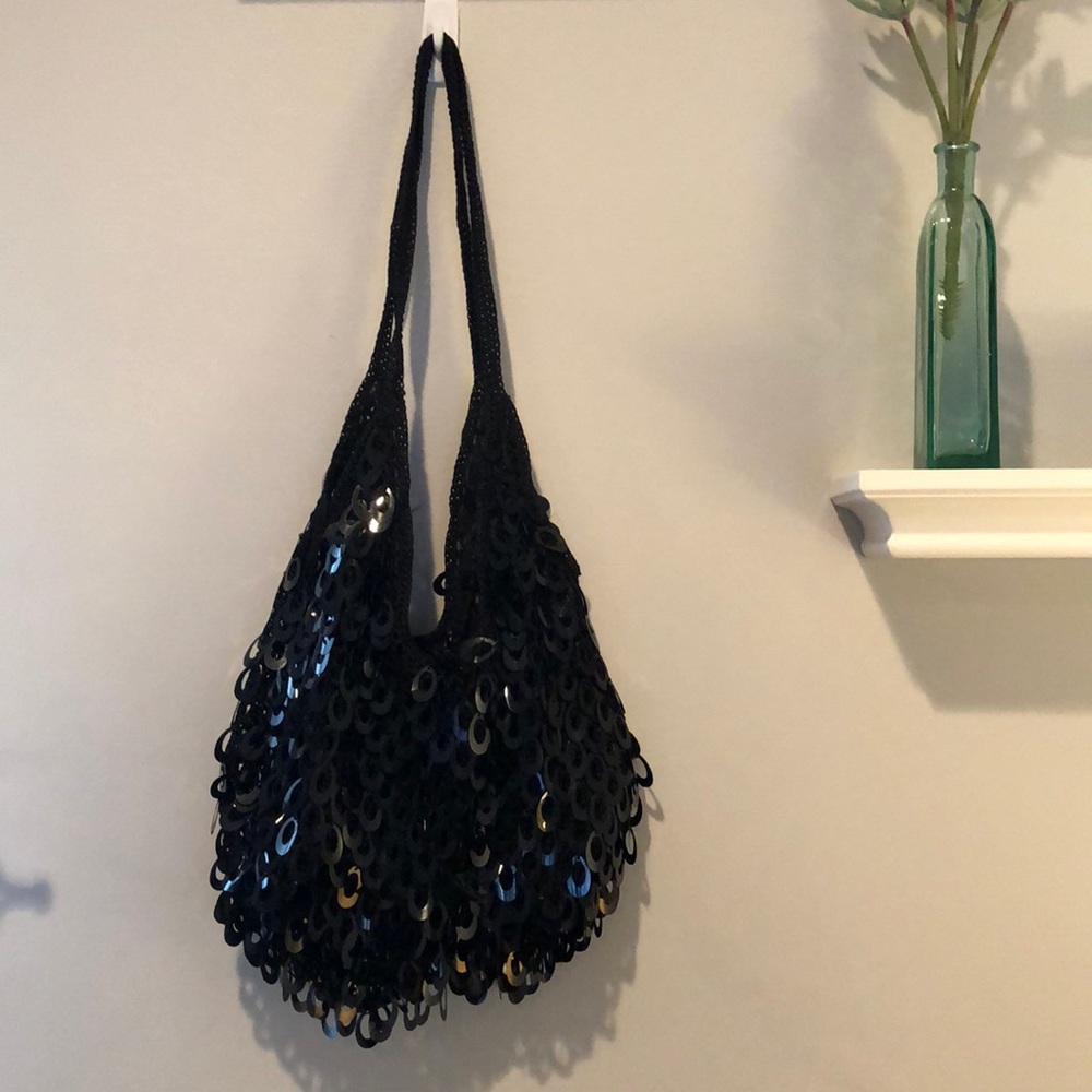 Black fringey hand bag